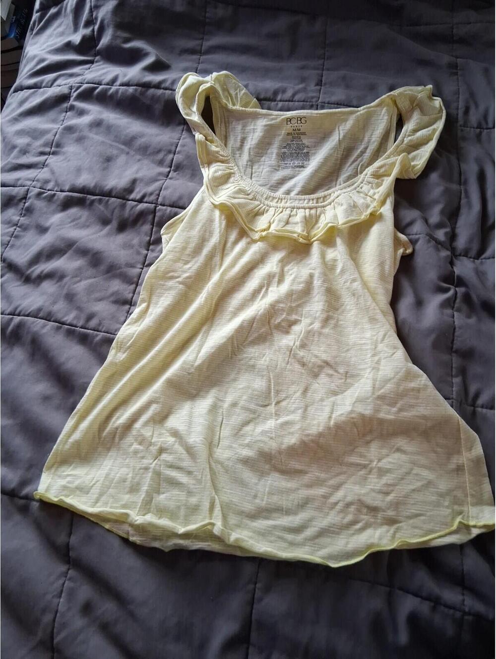 BCBG Paris Tank Top Womens Size M Double Ruffle Neck Yellow Sleeveless Cotton C2